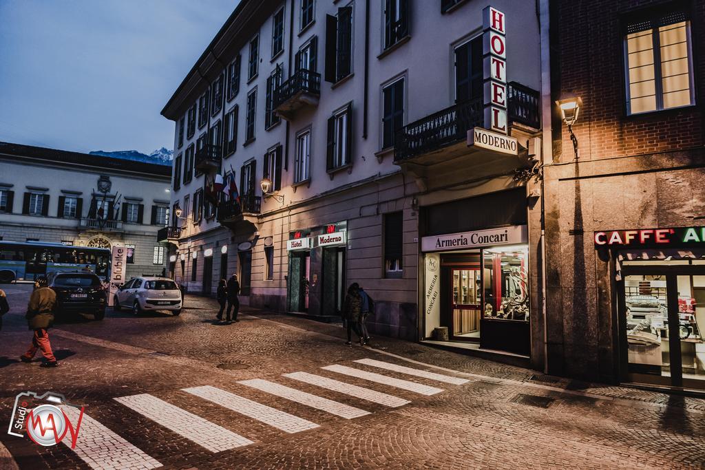 Hotel Moderno Lecco Exterior photo