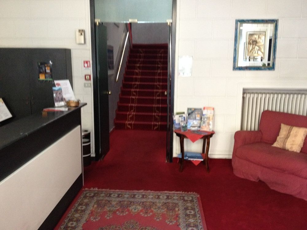 Hotel Moderno Lecco Exterior photo