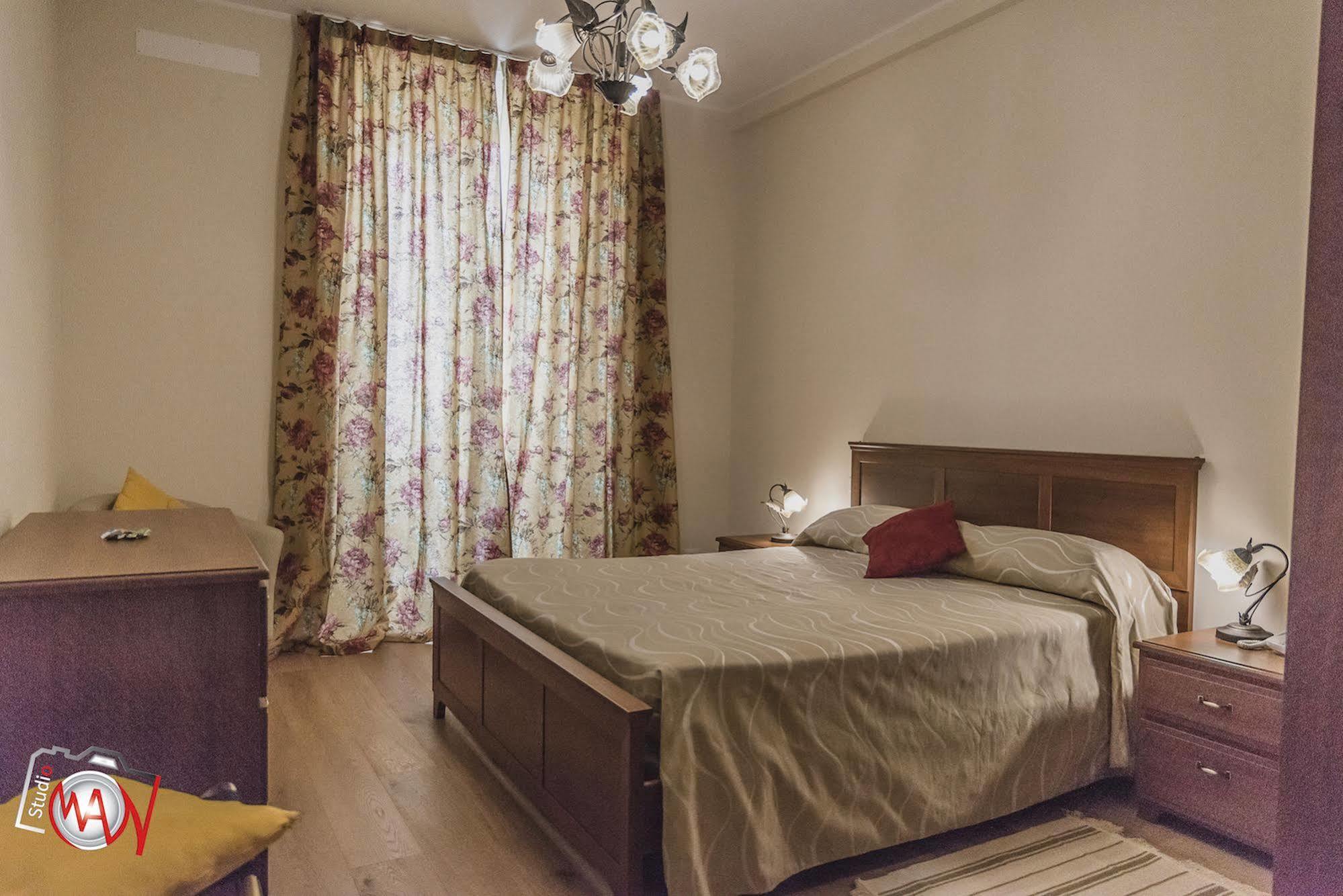 Hotel Moderno Lecco Exterior photo