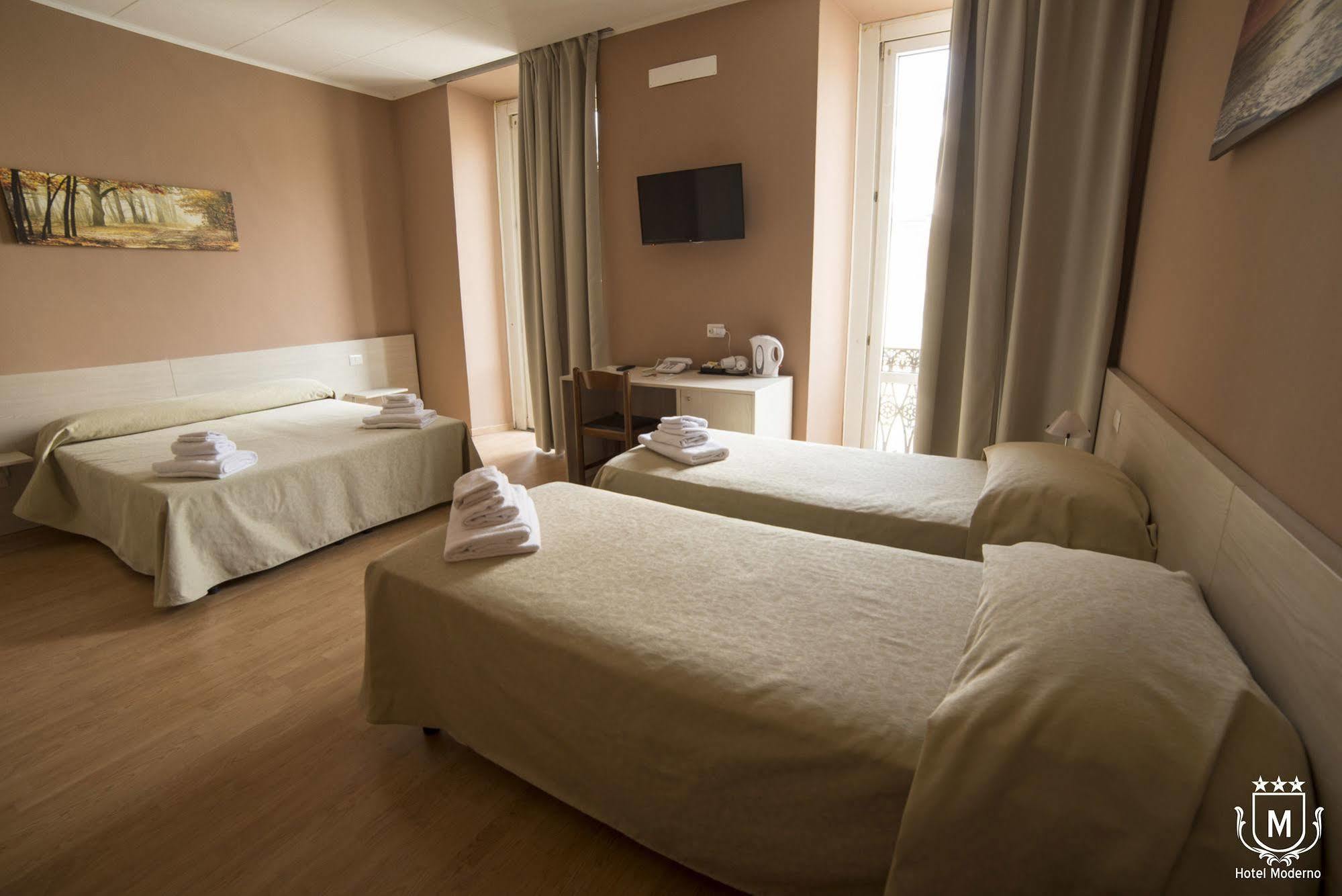 Hotel Moderno Lecco Exterior photo