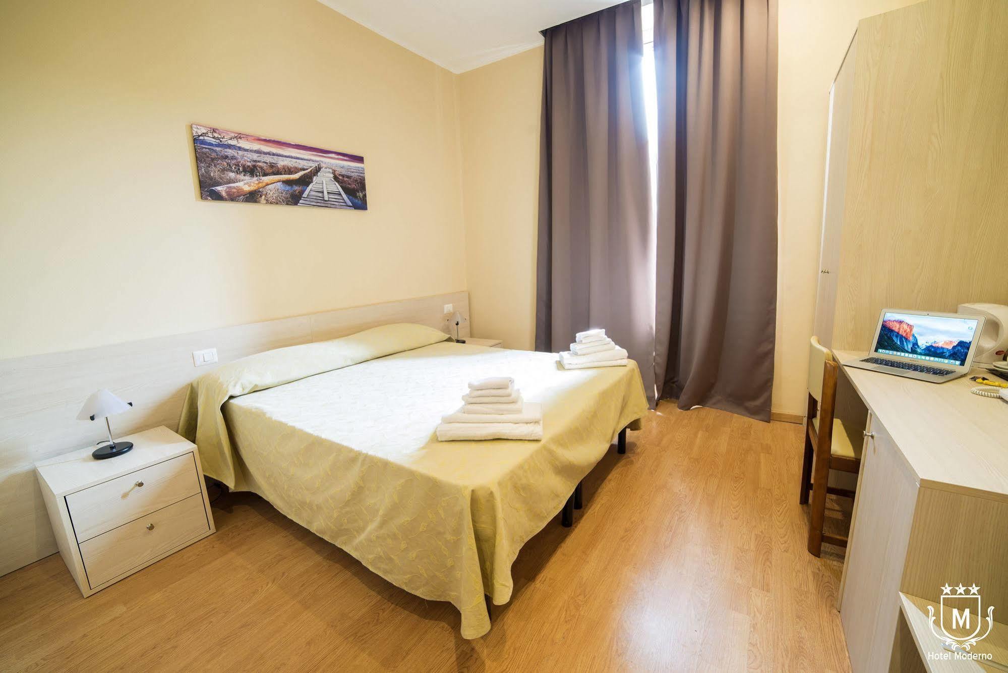 Hotel Moderno Lecco Exterior photo
