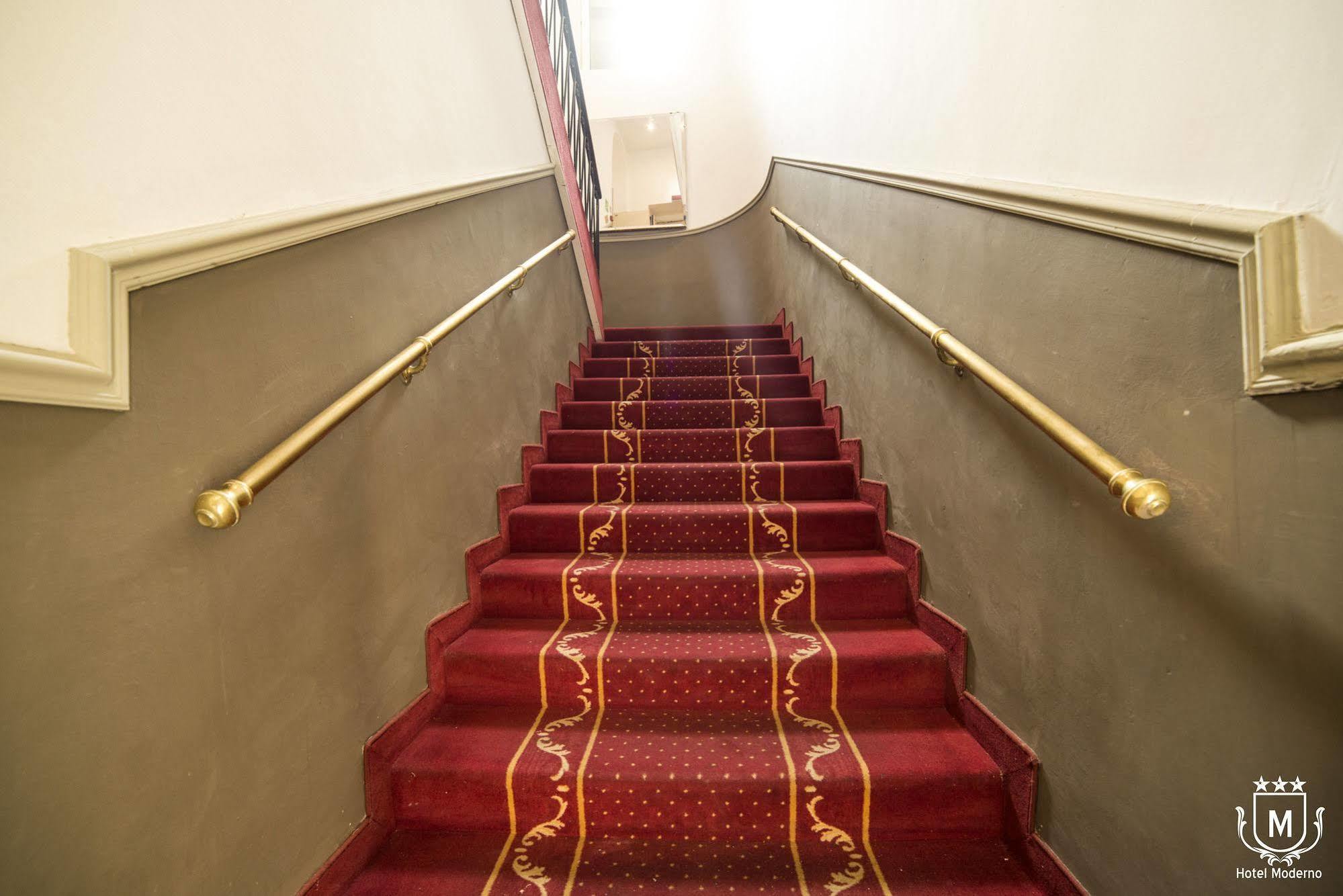 Hotel Moderno Lecco Exterior photo